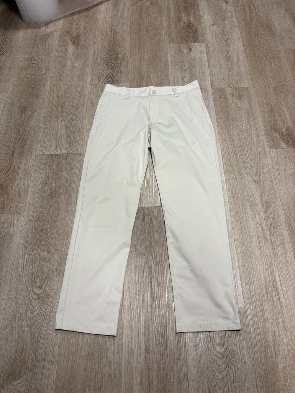 Rhone Commuter Classic Casual Relaxed Khaki Pants Men's Sz 32 Comfortable Style